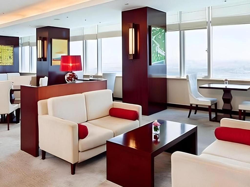 Crowne Plaza Shanghai Pudong By Ihg Exterior photo